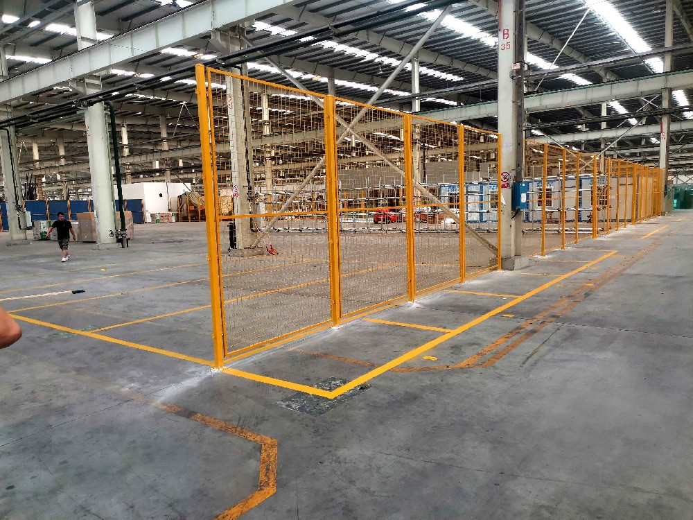 小(xiǎo)胖熊湖北(běi)武漢運營中(zhōng)心弱電(diàn)系統建設中(zhōng)